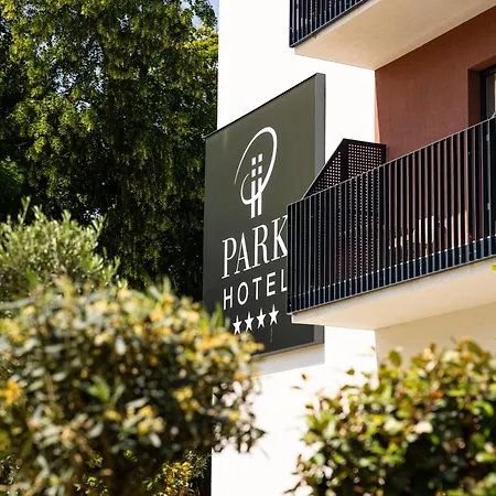 ホテル Park 4*